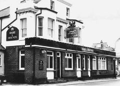 What-was-the-Hare-Hounds-405-Old-London-Road-Ore-c1968.